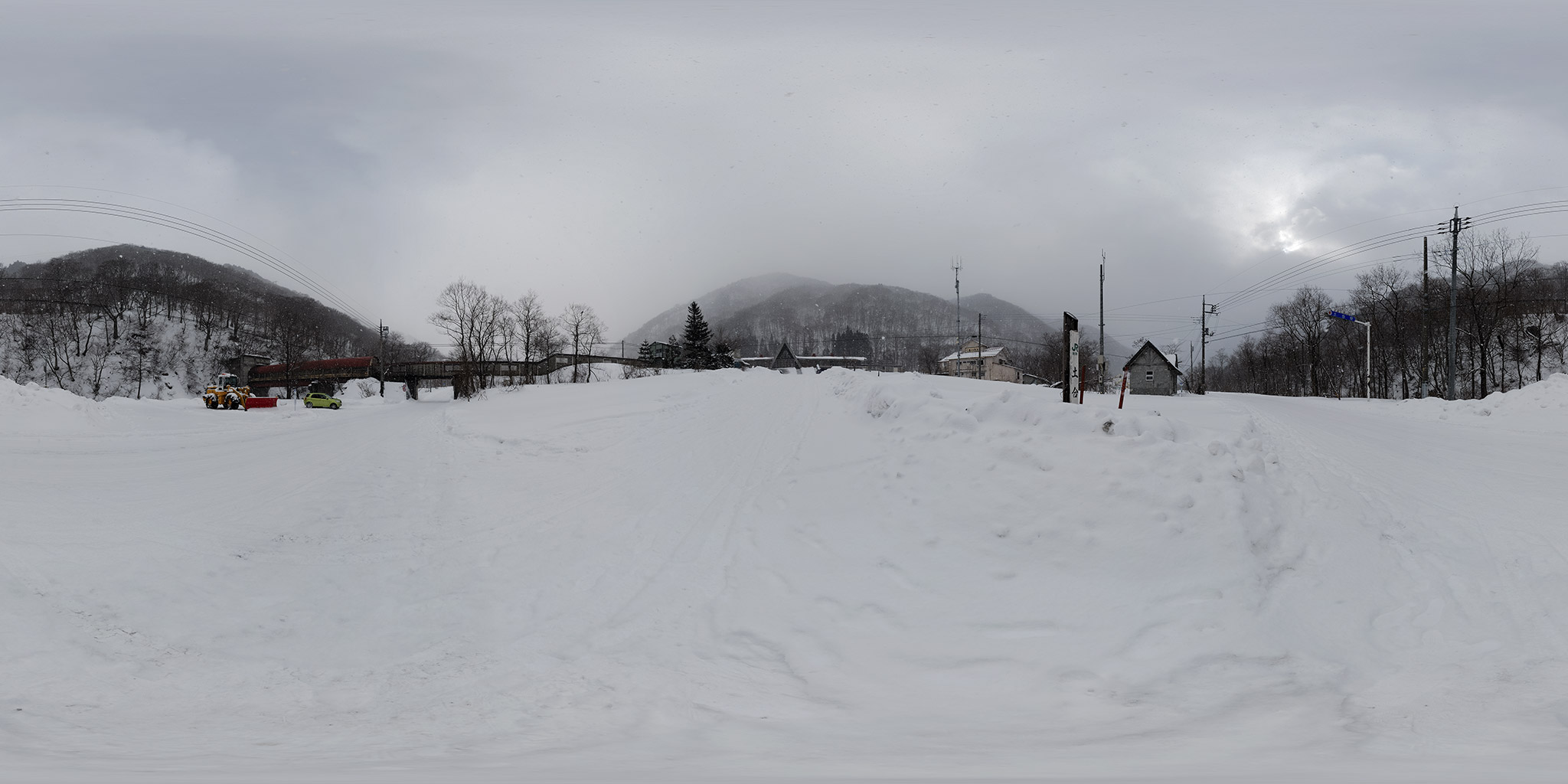 Panorama 雪の土合駅前